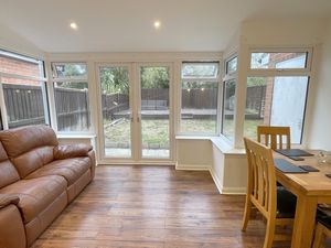 Campernell Close- click for photo gallery